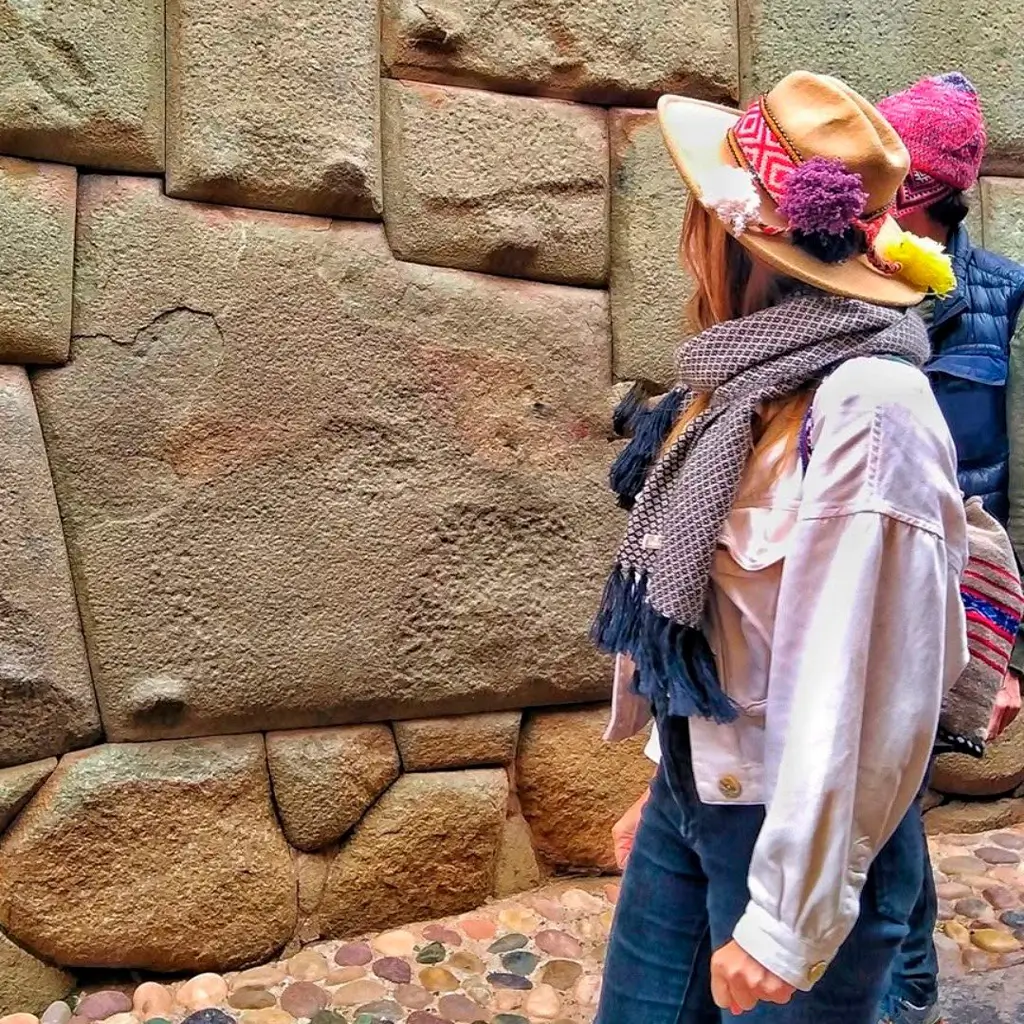 piedra-de-los-12-angulos-cusco